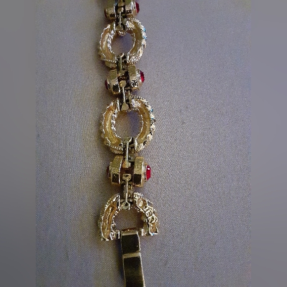 JBK Jacqueline Kennedy Camrose and Kross Red Rhinestone Rope Link Bracelet - Picture 10 of 10